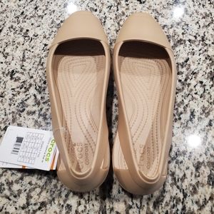 Crocs Sienna Flats 9 wide in "gold"  tan/beige